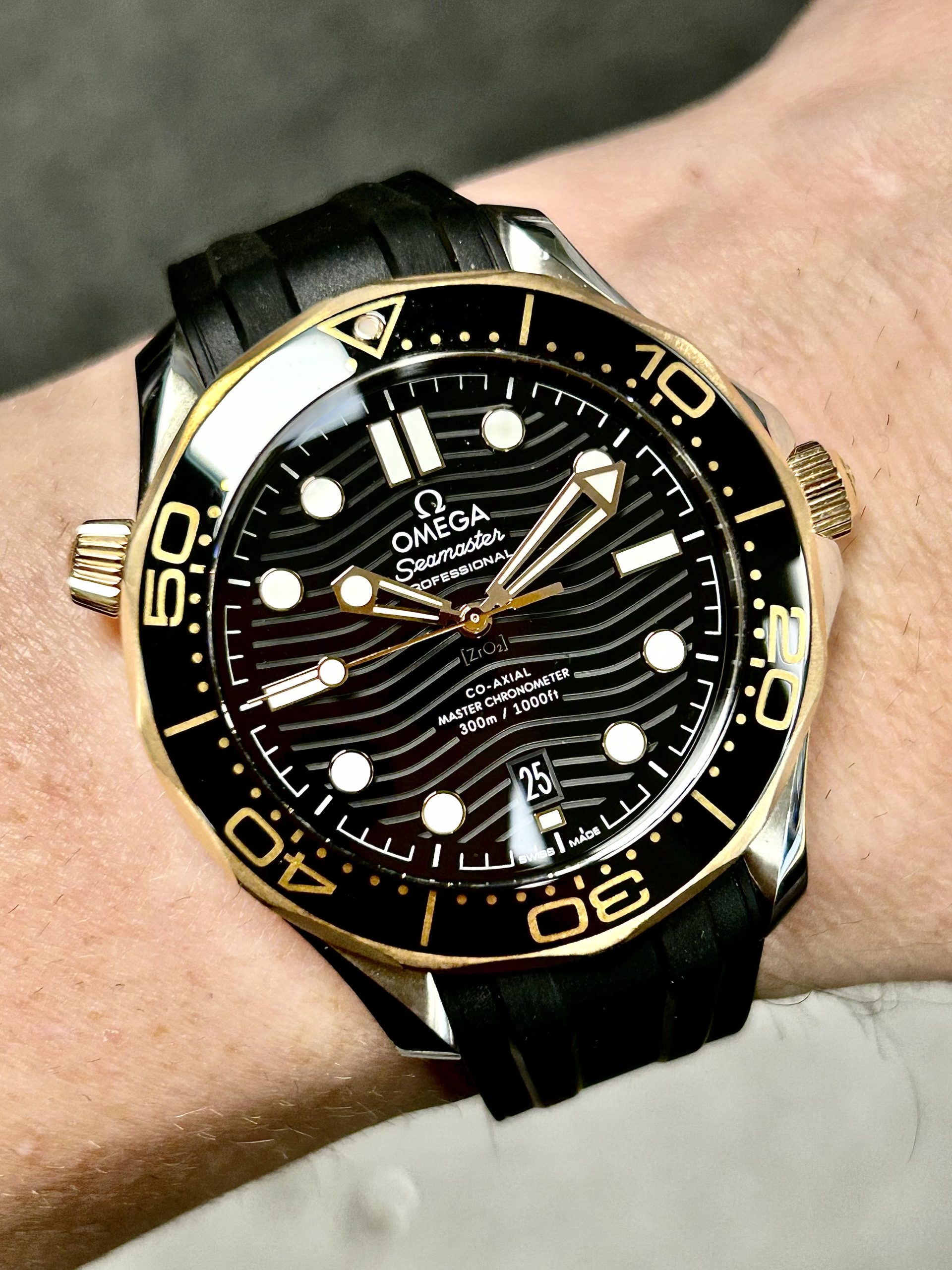 Solgt - Omega Seamaster Diver 300M  Sedna™ Gold &amp; Steel – 2020