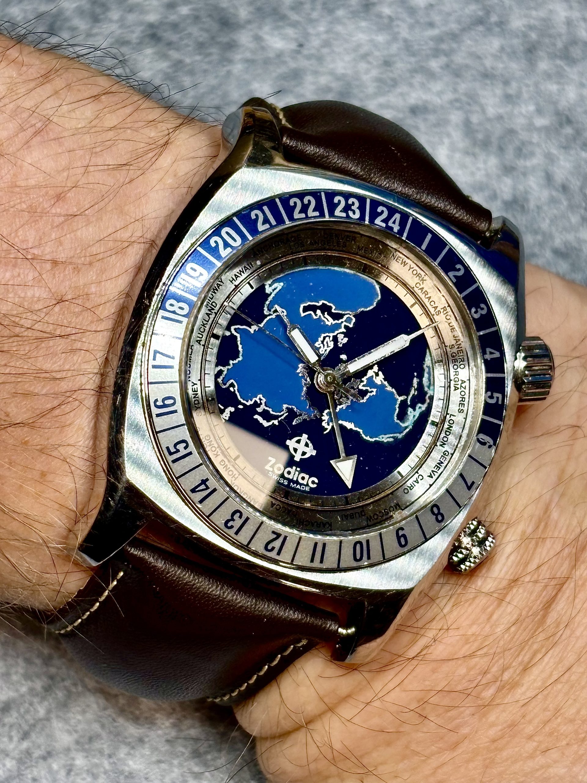 Solgt - Zodiac Desert Master Blue ZO7000 – GMT World Timer – Tidlig 2000-tall