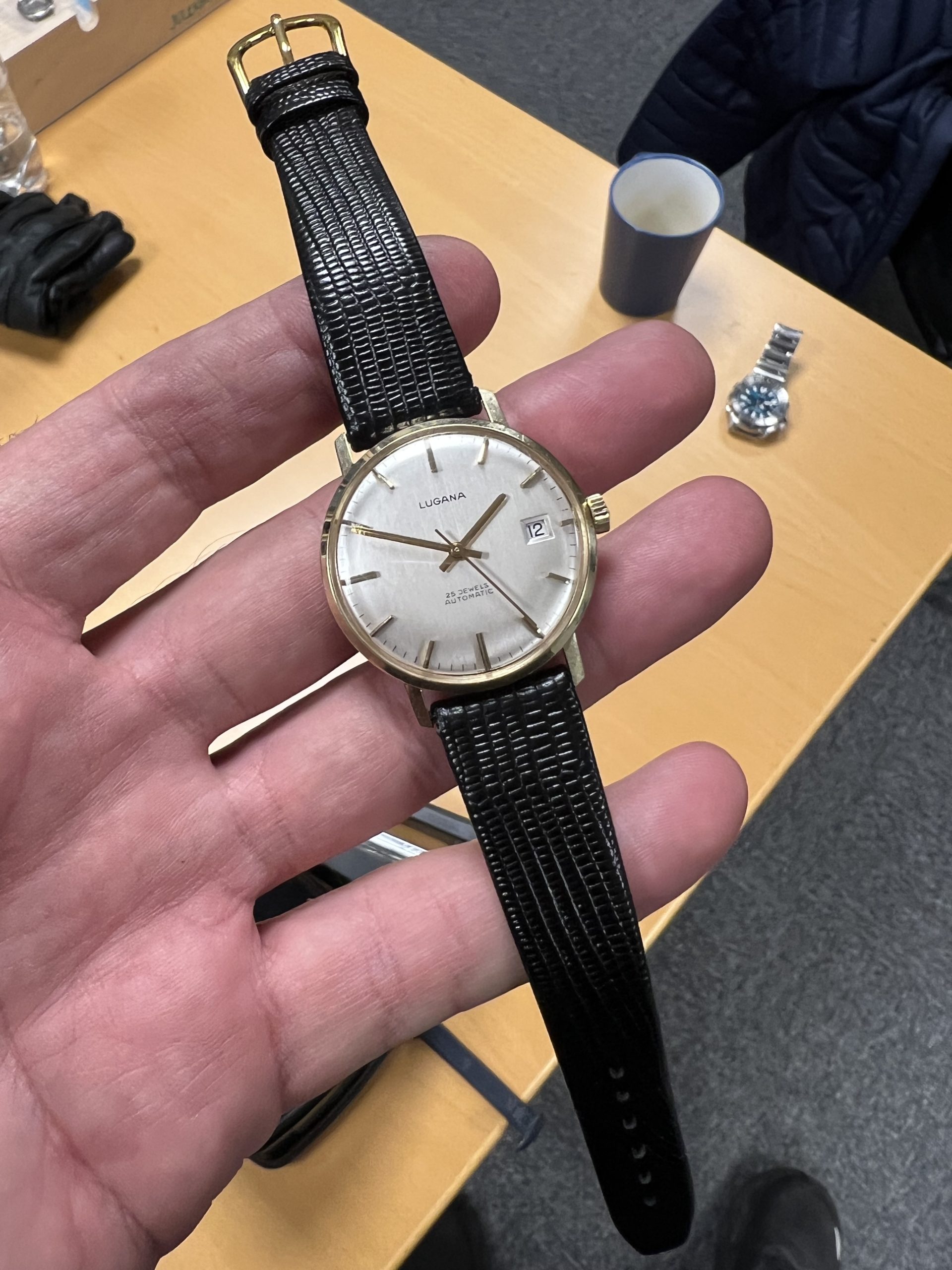 Vintage Lugana herreklokke i 14K gull